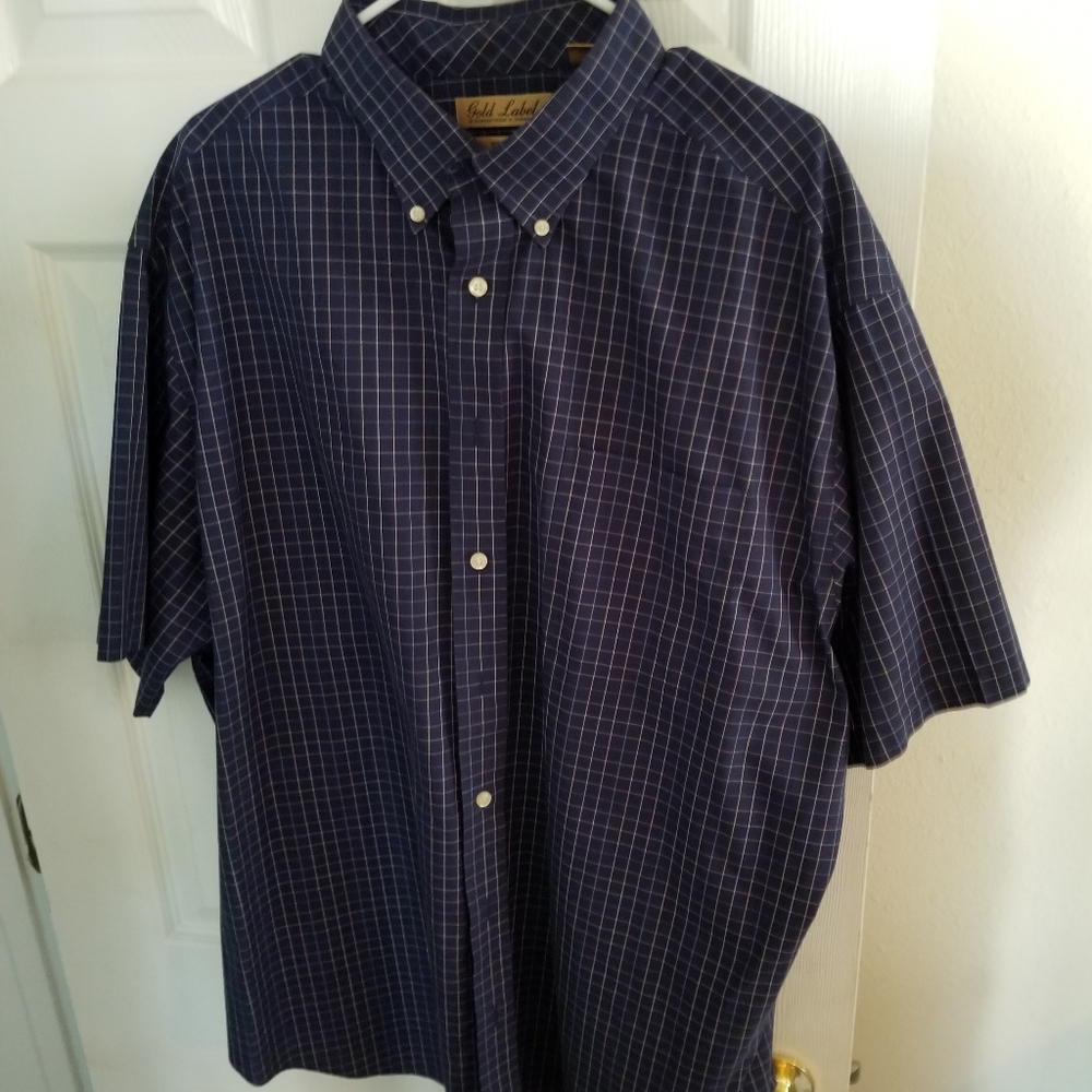 Short sleeve buttondown
